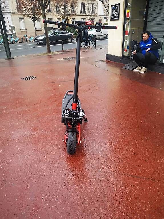 Kickboard: Trottinette électrique Bronco Vnom Fury – Usato da Genève venduto da bouchon996 3