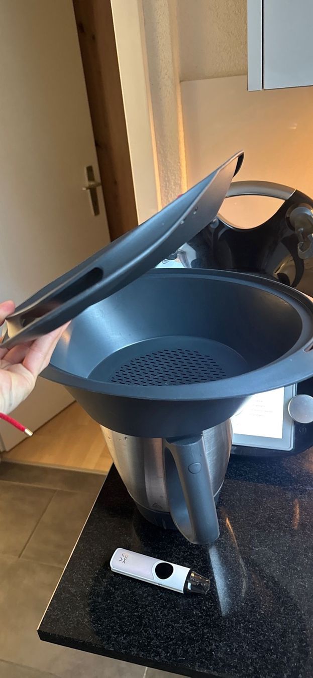 Thermomix Elettrodomestici da cucina: Thermomix TM6 – Usato da Niederhasli venduto da Alex31011995 5