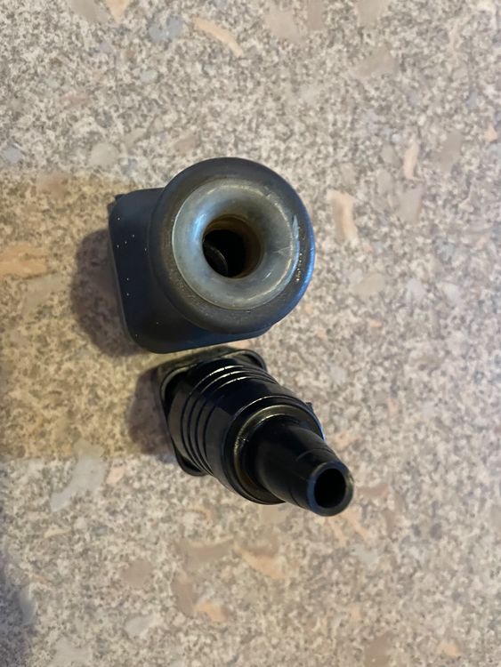 Stecker: Stecker & Kupplung J 15 5 polig – Gebraucht aus Huttwil von Bolpa 4