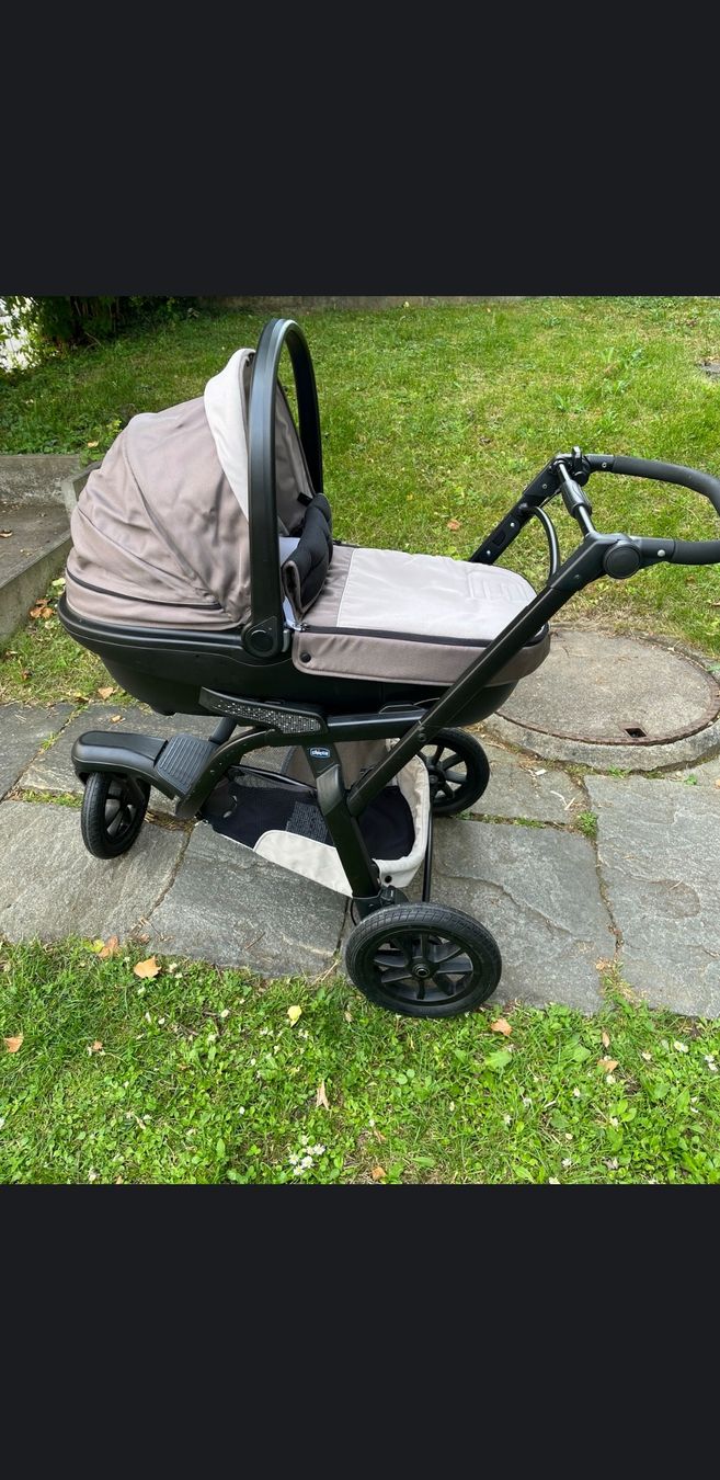 Chicco Kinderwagen: Kinder Wagen Chicco Active 3 – Gebraucht aus Ittigen von Ziok187 4