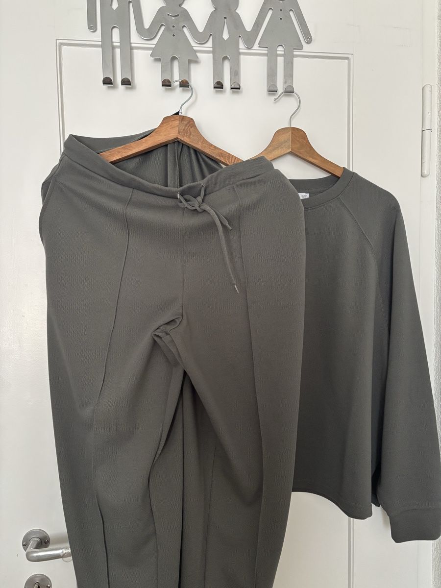 Lotti di vestiti: Mango Set: Hoodie & Hose – Usato da Birmensdorf ZH venduto da SecondVip 2