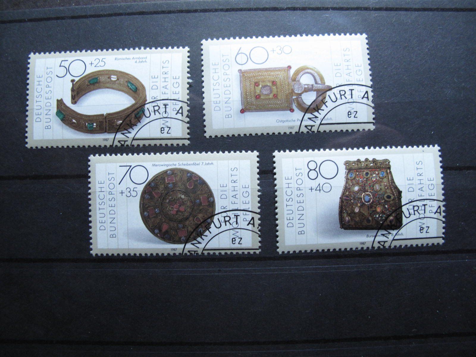 Tutti i francobolli: BRD 1987 Gold & Silberschmuck gest – Usato da Wil SG venduto da fva01