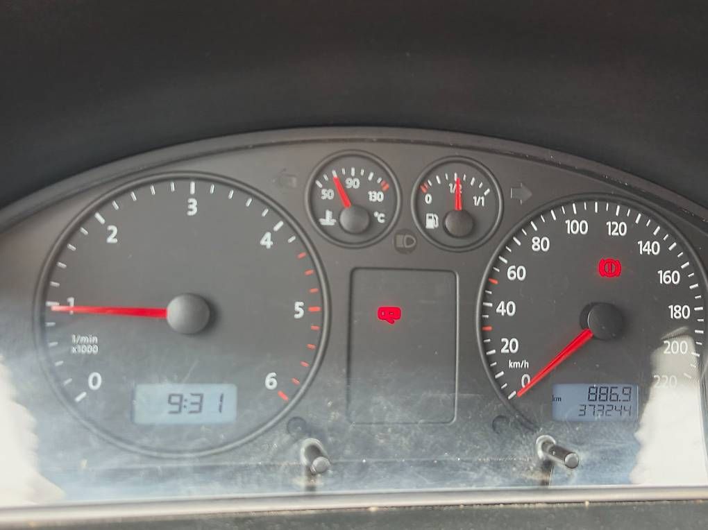 Véhicules utilitaires: VW T5 Transporter 1.9 – D'occasion à Büttikon AG par Sale2sale 1