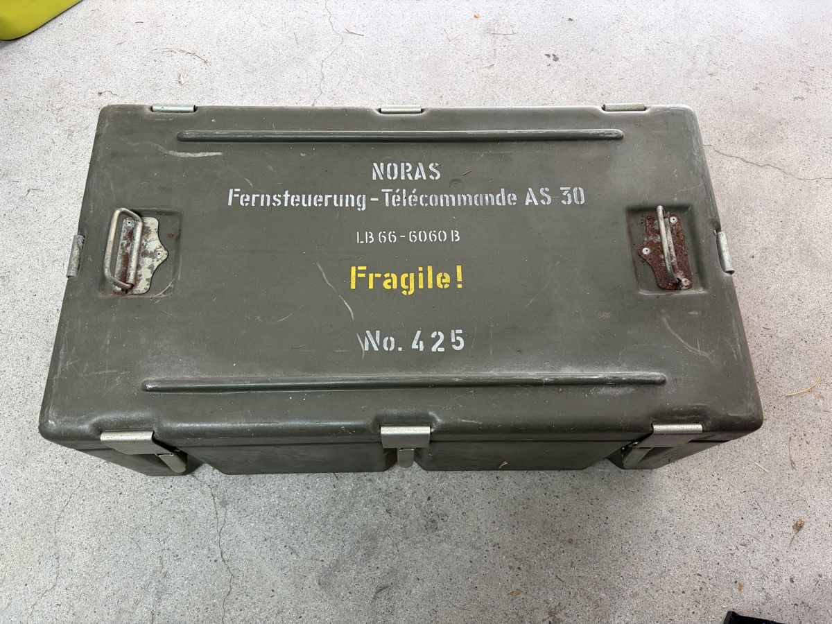 Attrezzatura & Pezzi di ricambio: Zwei Armeekisten – Usato da Erstfeld venduto da Pfaffenmatt1960 1