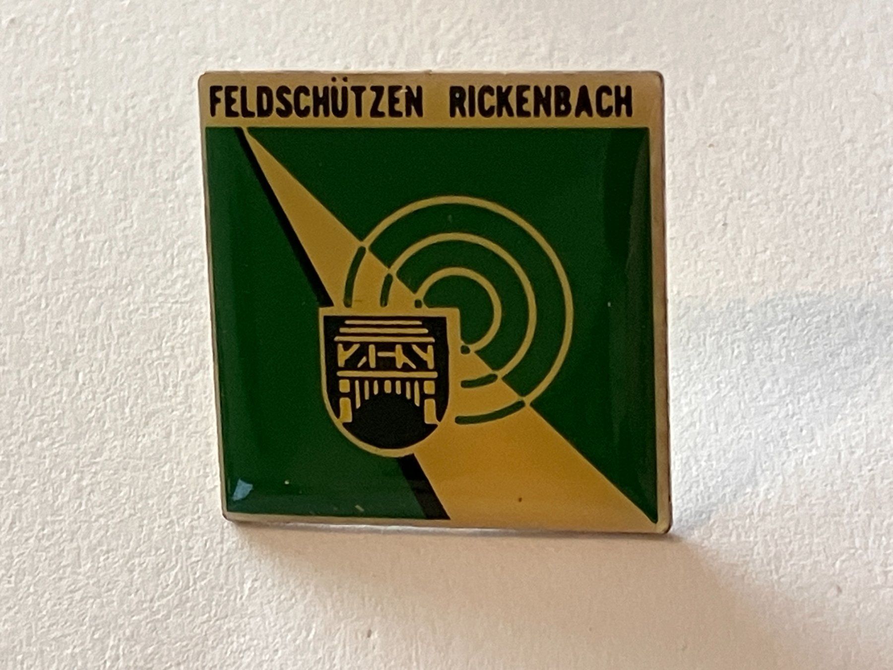 Placchette & Badge: 1 Pin Feldschützen Rickenback – Usato da Basel venduto da djwwpp