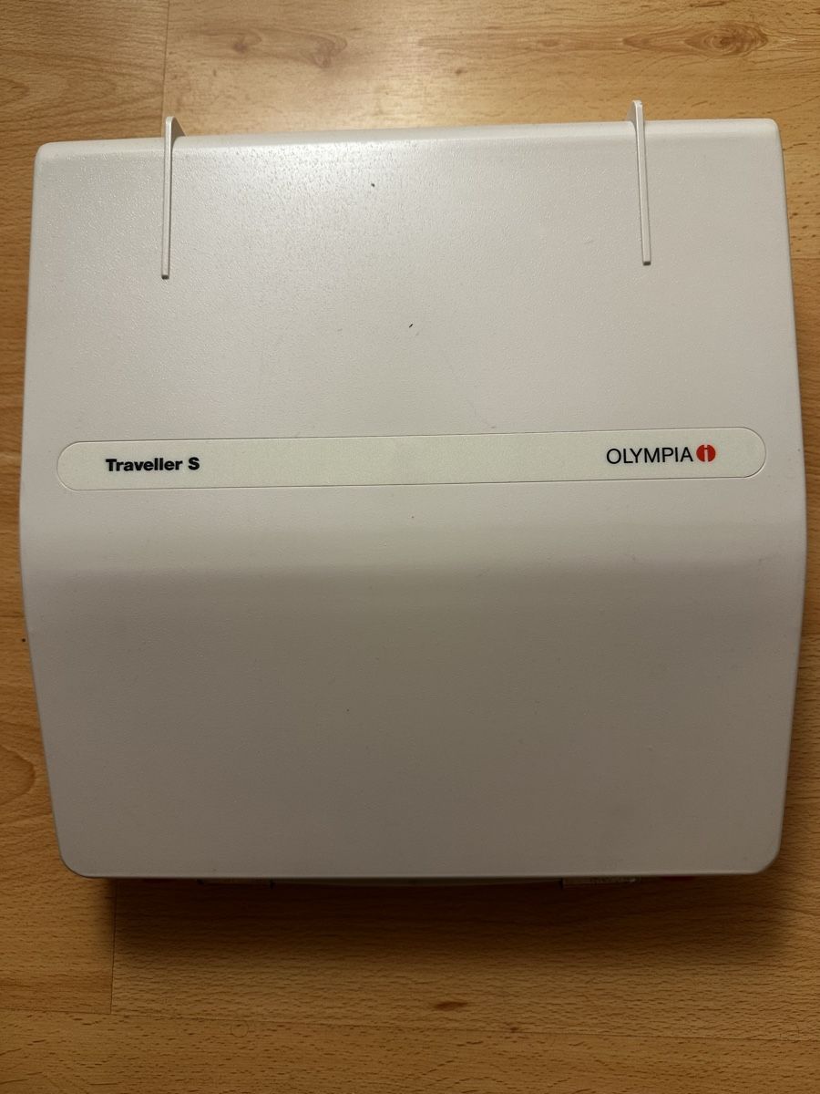 Macchine da scrivere: Typewriter Olympia traveller S – Usato da Fribourg venduto da tim_r7tv 1