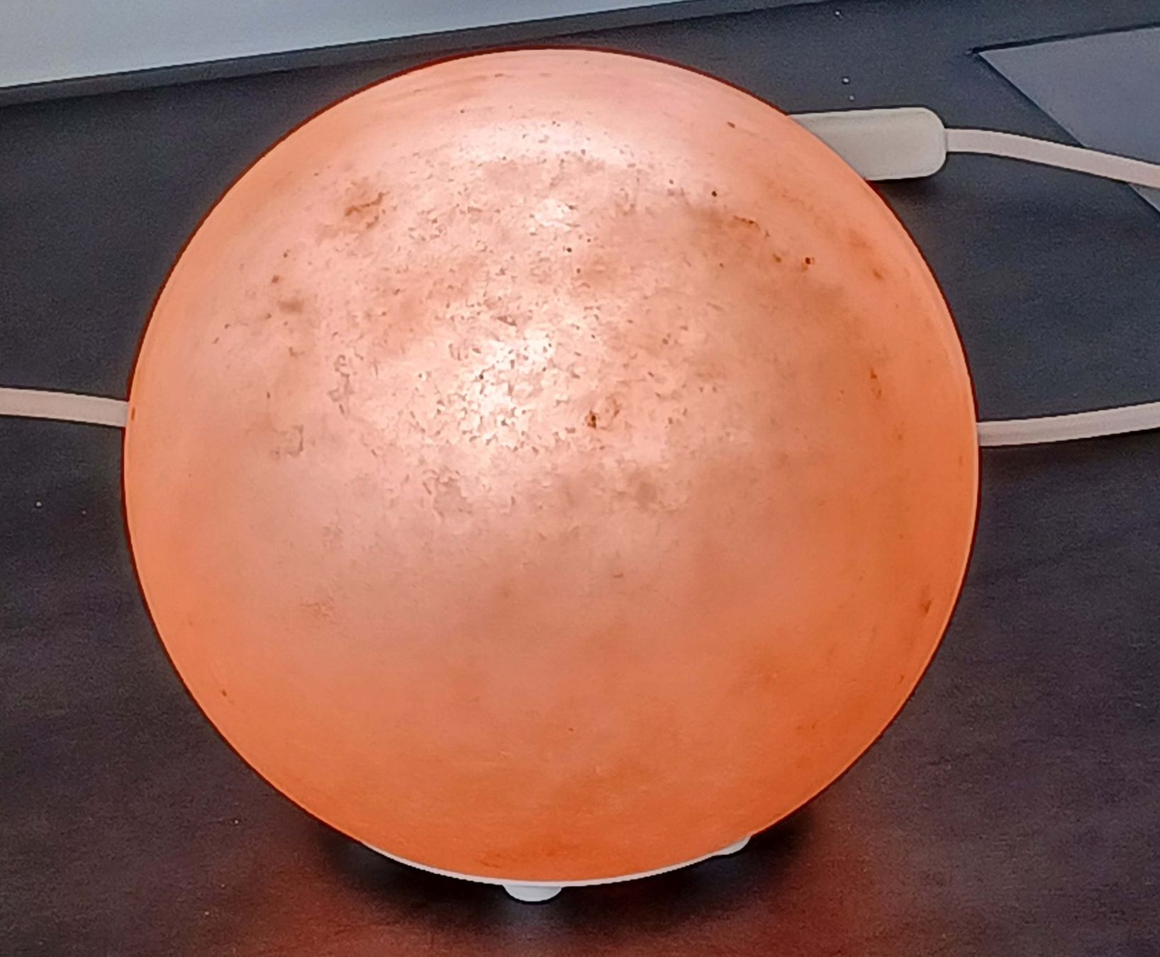 Lampade: Salzkristall-Lampe Kugel – Usato da Niederrohrdorf venduto da Papillon_47