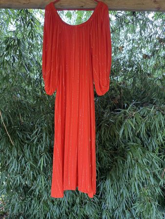 Kleid mit Goldfäden von H&M / Grösse: 38