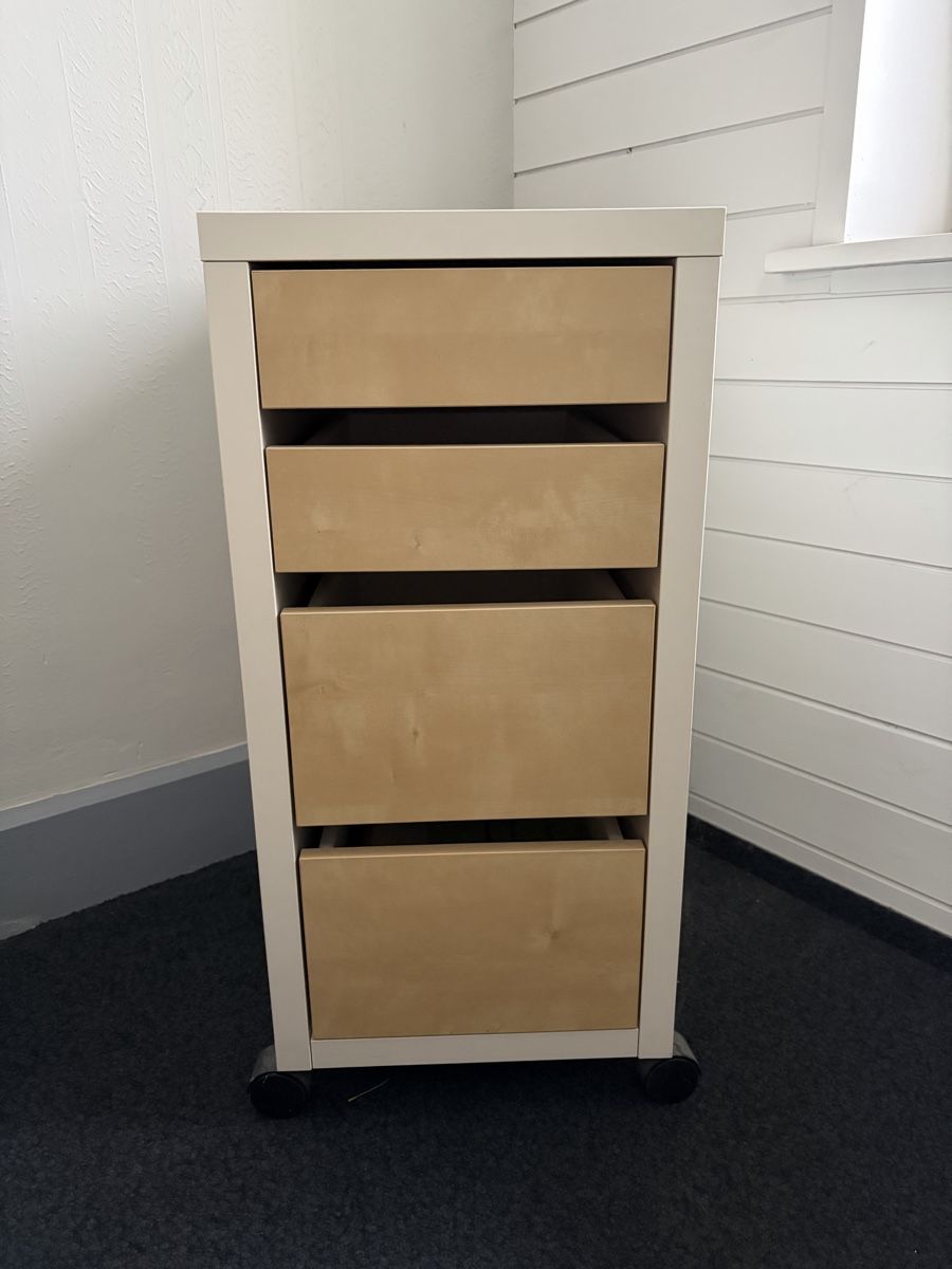 Ikea Banconi: Rollcontainer IKEA weiss mit Holzschubladen gebraucht – Usato da Bazenheid venduto da tab_w525