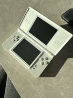 Nintendo DS Lite Konsole weiss mit Zubehör gebraucht