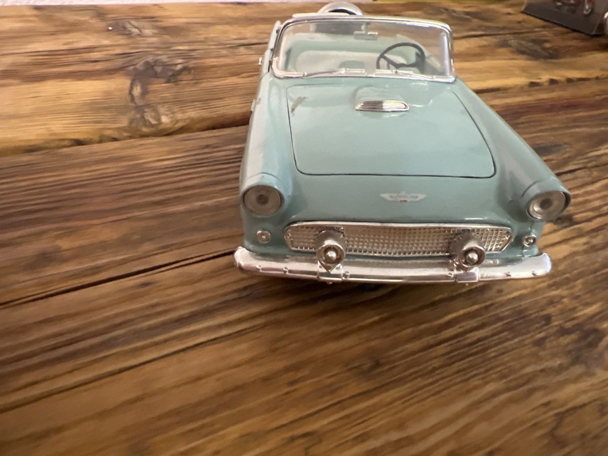 Ford Voitures modèles: Ford Thunderbird Oldtimer-Modellauto, 1:18 – D'occasion à Umiken par mar_p7n9 2