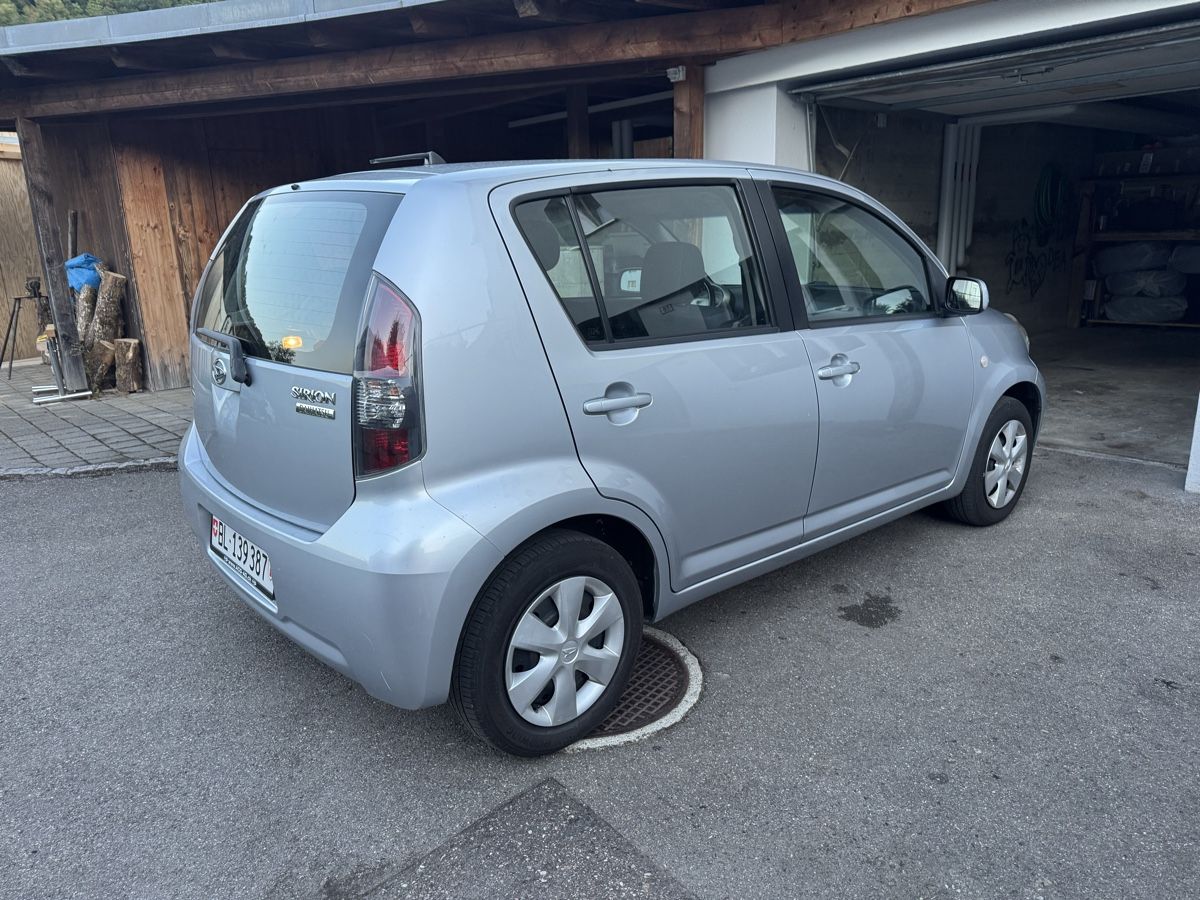Daihatsu Autos: Daihatsu Sirion 1.3 – D'occasion à zunzgen par rin_5pjc 1