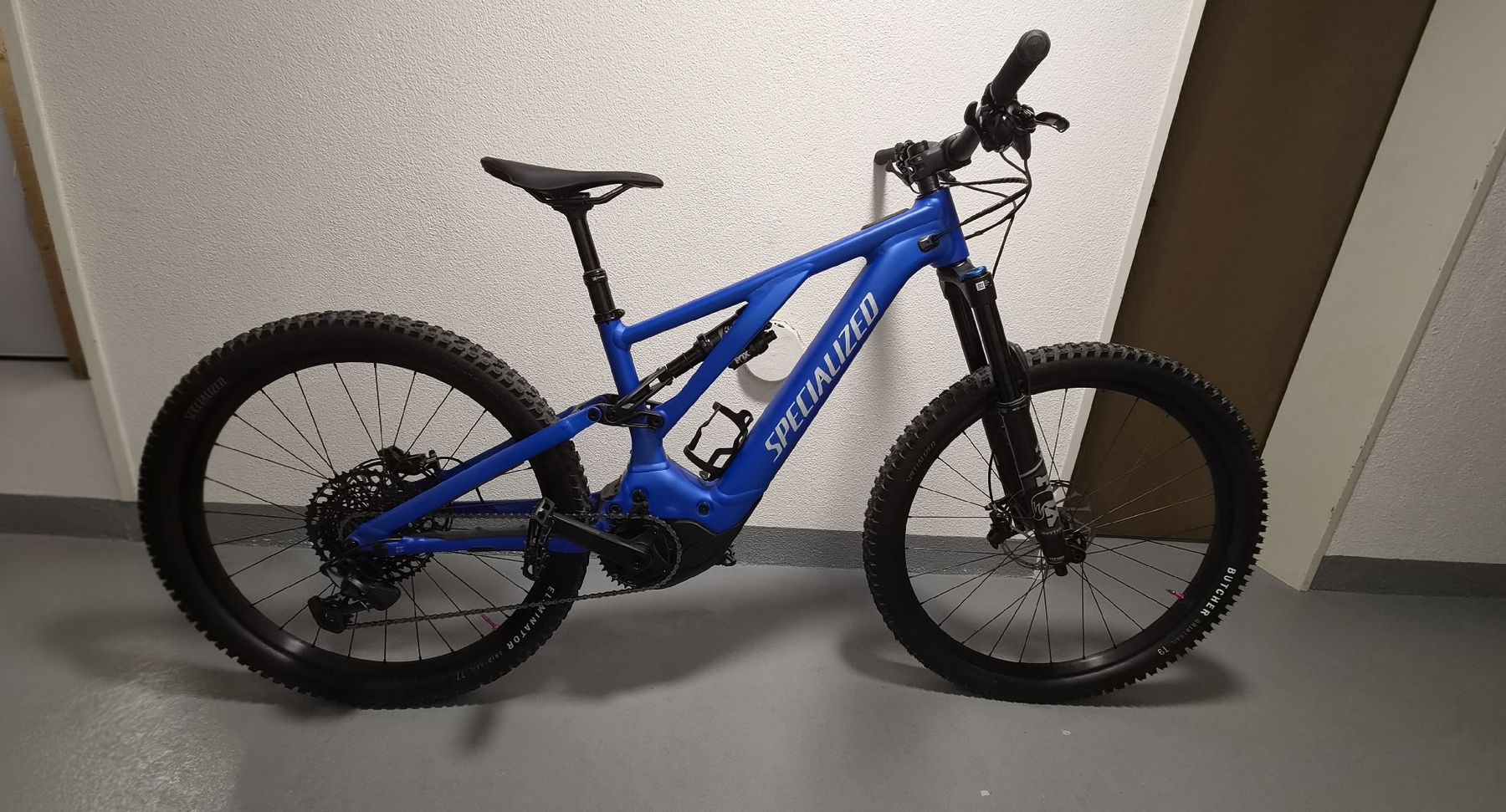 Specialized Biciclette: SPECIALIZED Turbo Levo 3 Comp Alloy S3 – Nuovo (secondo la descrizione) da Ittigen venduto da Stibbu
