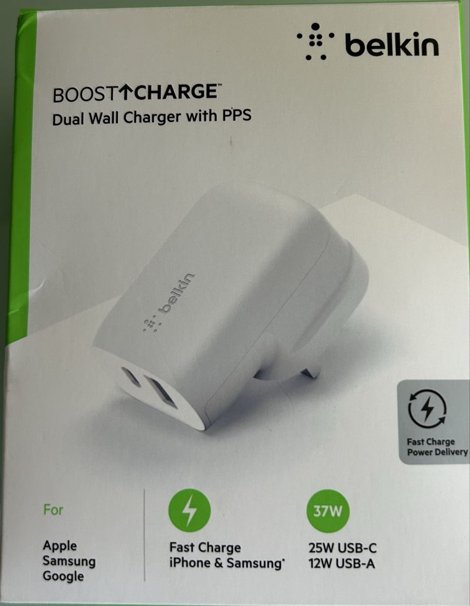 Belkin Ladegeräte: Belkin Boost Dual-Wandladegerät – Neu und originalverpackt aus Frauenfeld von berk39