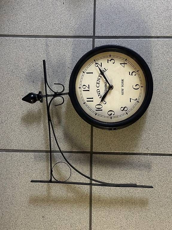 Alle Dekorationen: Outdoor Uhr – Neu (gemäss Beschreibung) aus Zürich von daz_85bq