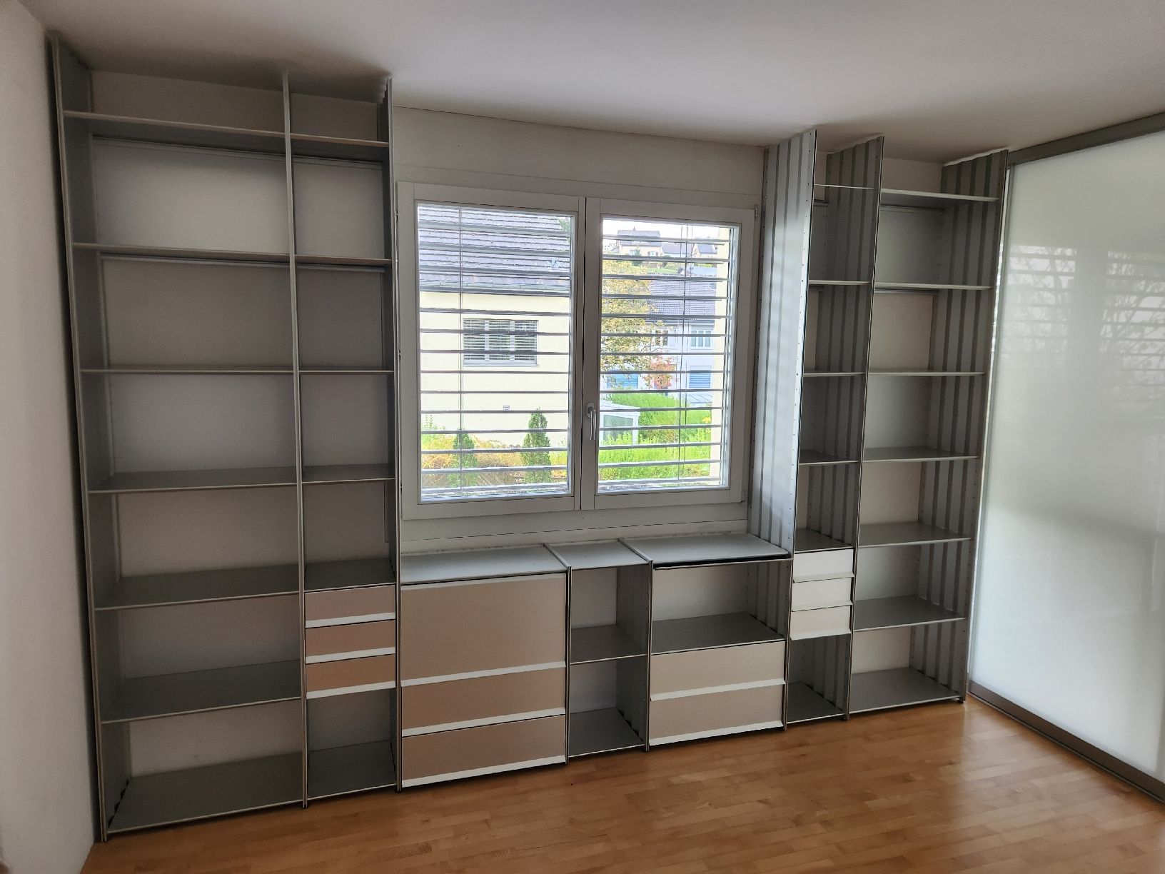 Scaffali: Designer Regal Radar aus Aluminium – Usato da Lichtensteig venduto da UsedIN 4