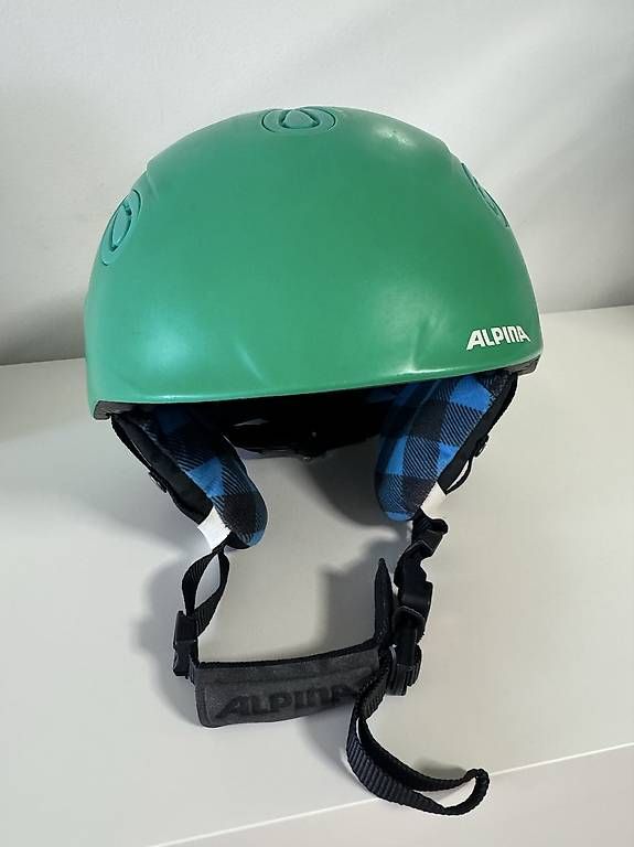 Helme: Alpina Skihelm – Gebraucht aus Thalwil von ben_tzy8