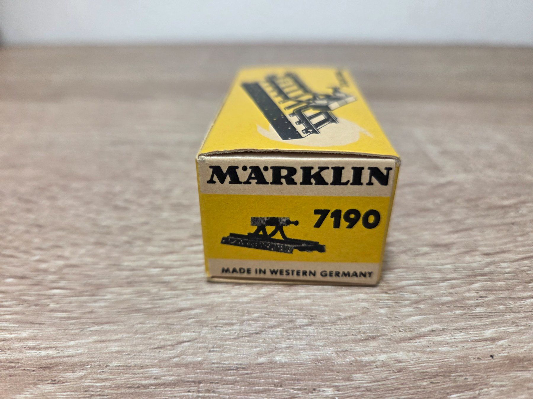 Märklin Modelleisenbahnen: Märklin 7190 Prellbock M H0 – Gebraucht aus St-Aubin-Sauges von Lo_Go 1