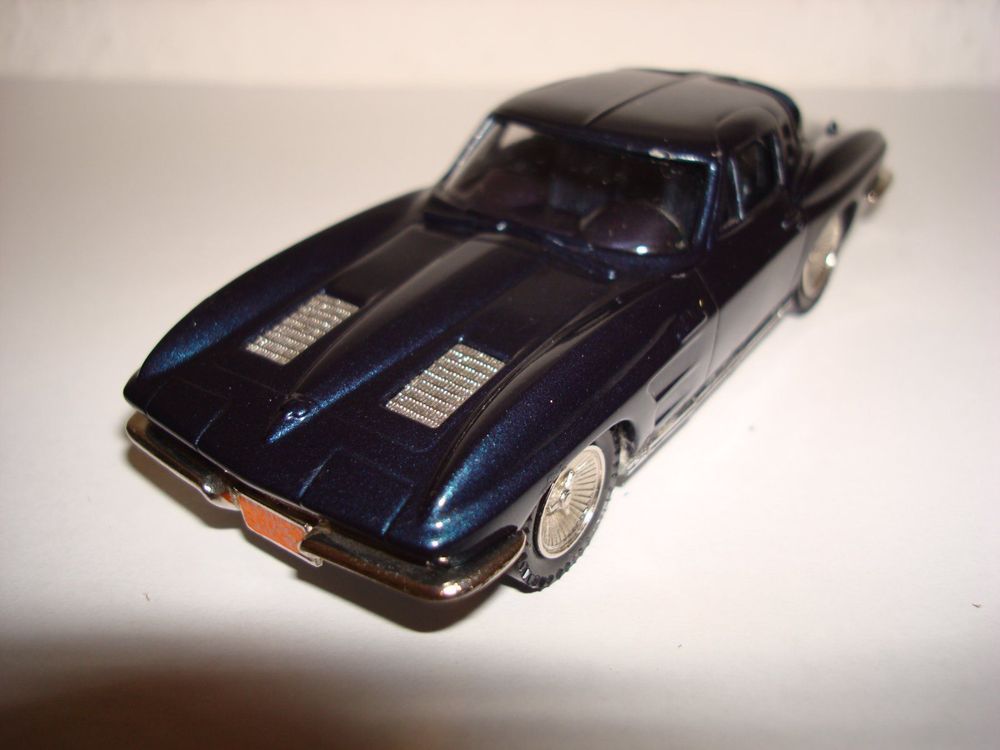Brooklin 1/43 - BRK21 - 1963 Chevrolet Corvette Stingray Bleu - En Boîte - Collection