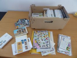 Wundertüten Kiste Briefmarken - Wochenkiste Marken ansehen