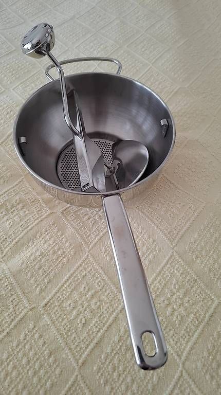Elettrodomestici da cucina: Kaffeemaschine & Passieb – Usato da Luzern venduto da longlegs 4