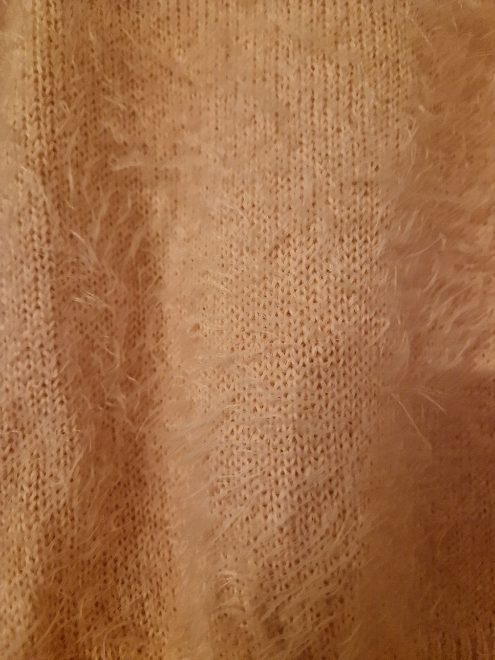 Maglioni & Felpe: Flauschiger rosa Strickpulli in grösse M – Usato da Sursee venduto da saj_5rfk 1