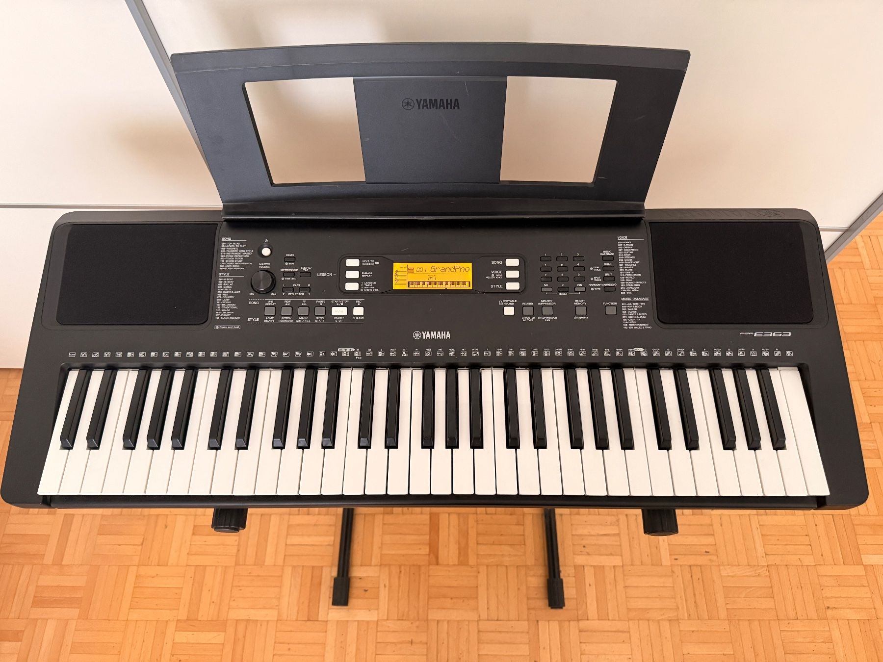 Yamaha Musikinstrumente: Keyboard Yamaha PSR E363 inklusive Ständer – Gebraucht aus Zürich von jehudah 1