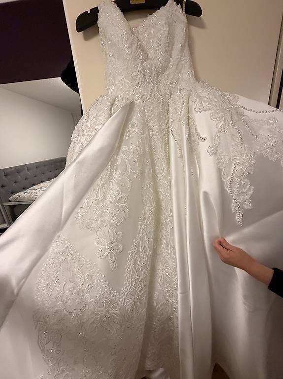 Vestiti: Brautkleid Unikat – Usato da Glattbrugg venduto da mir_vx2c 4