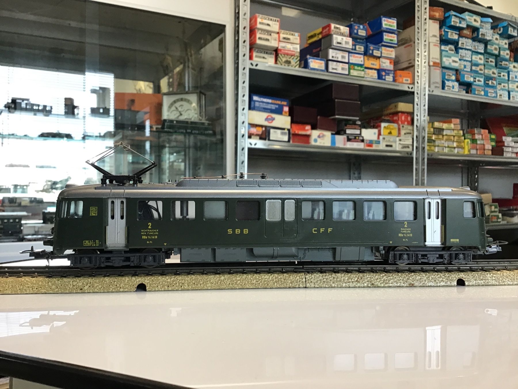 Lima Modelleisenbahnen: SBB Triebwagen, grün, H0, LIMA – Gebraucht aus Männedorf von Spezial-Modelle 2