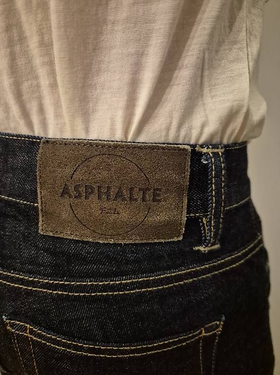 Jeans: The Ultimate Jeans from Asphalt Paris T28 – Usato da Zürich venduto da AeroPiero 2
