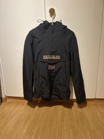 Napapijri Jacke schwarz Grösse M Regular Fit guter Zustand