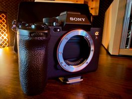 Sony Alpha 7rV - Neuzustand mit Garantie