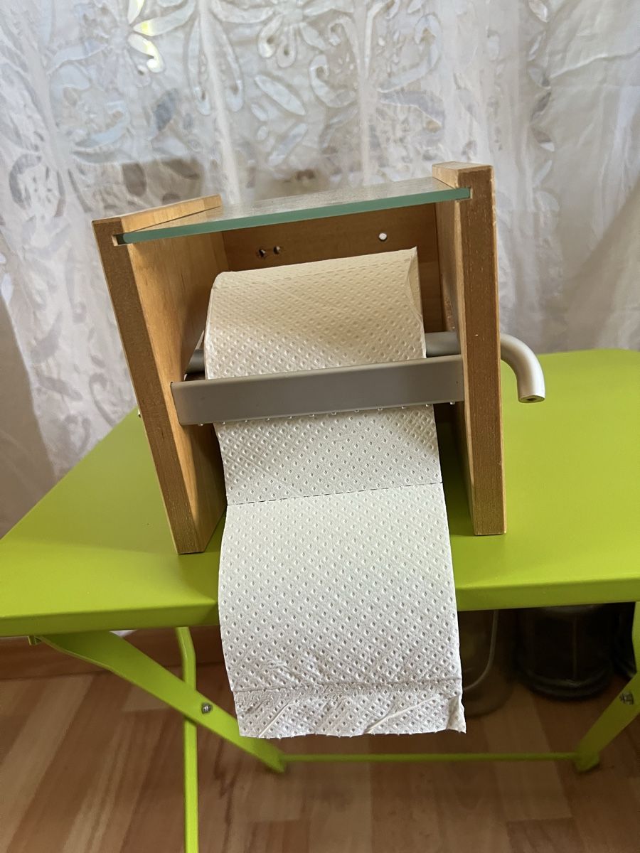 Ikea WC: WC Klorollenhalter Holz/Glas von IKEA – Usato da Kirchberg BE venduto da wimmler 1