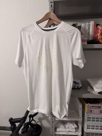 Peak Performance White T-Shirt - Mens Large - Summer Style