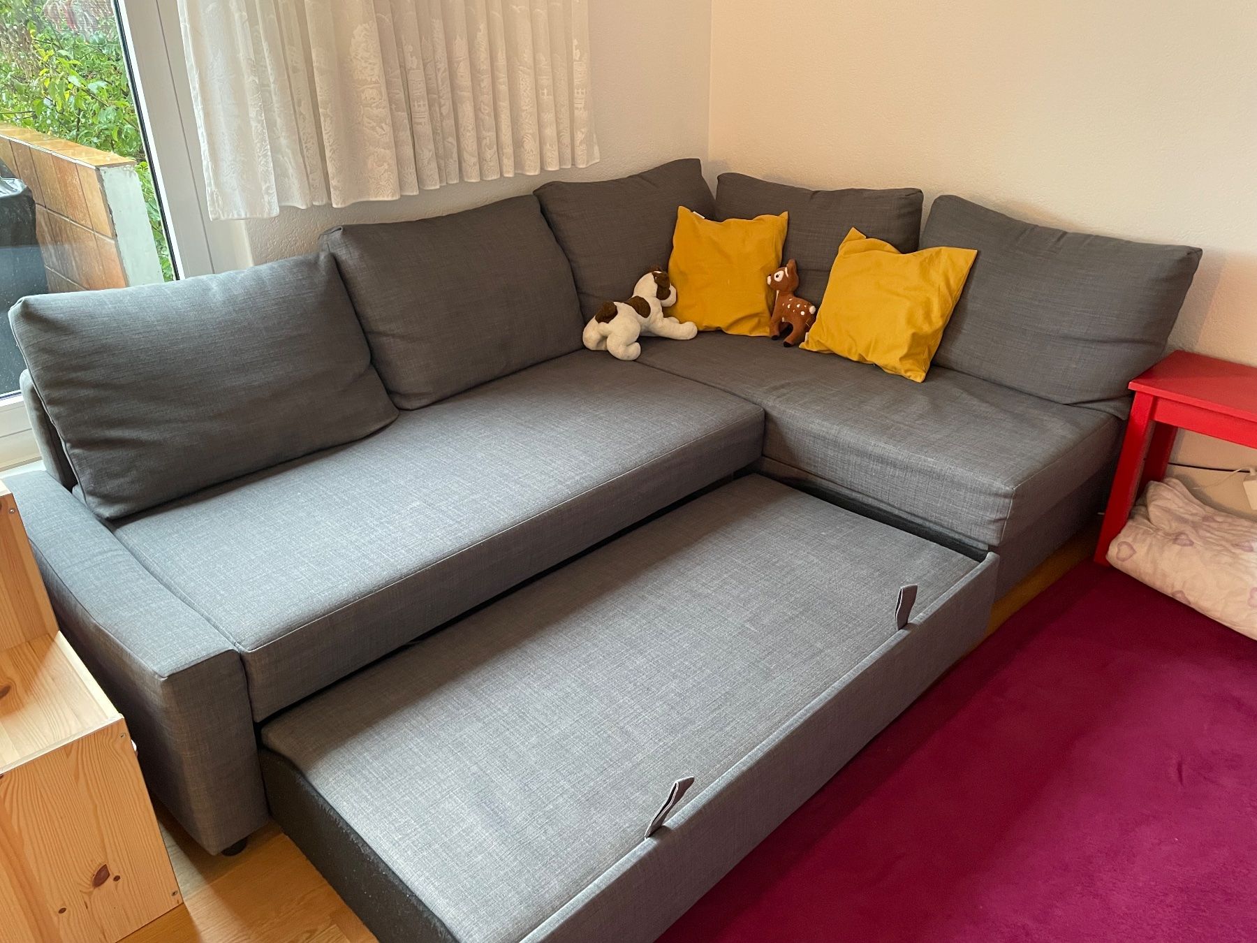 Ikea Divani: Sofa FRIHETEN mit Bettfunktion – Usato da Stäfa venduto da pam_y8yh 2