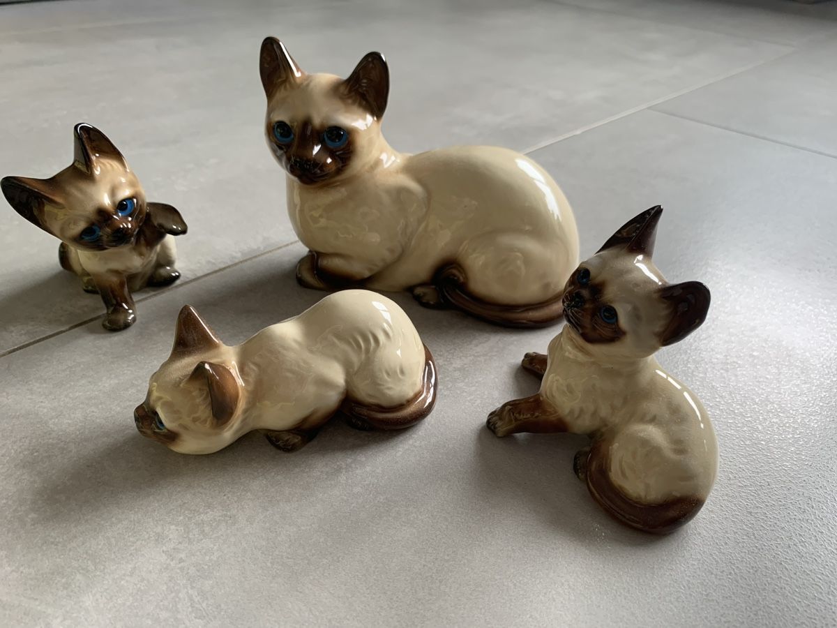 Statuette: Katzenfamilie – Usato da Zuzwil SG venduto da Ibohaus 1