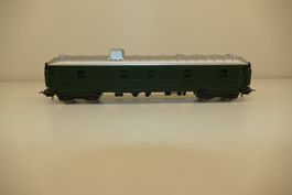 Lima H0: Gepäckwagen grün