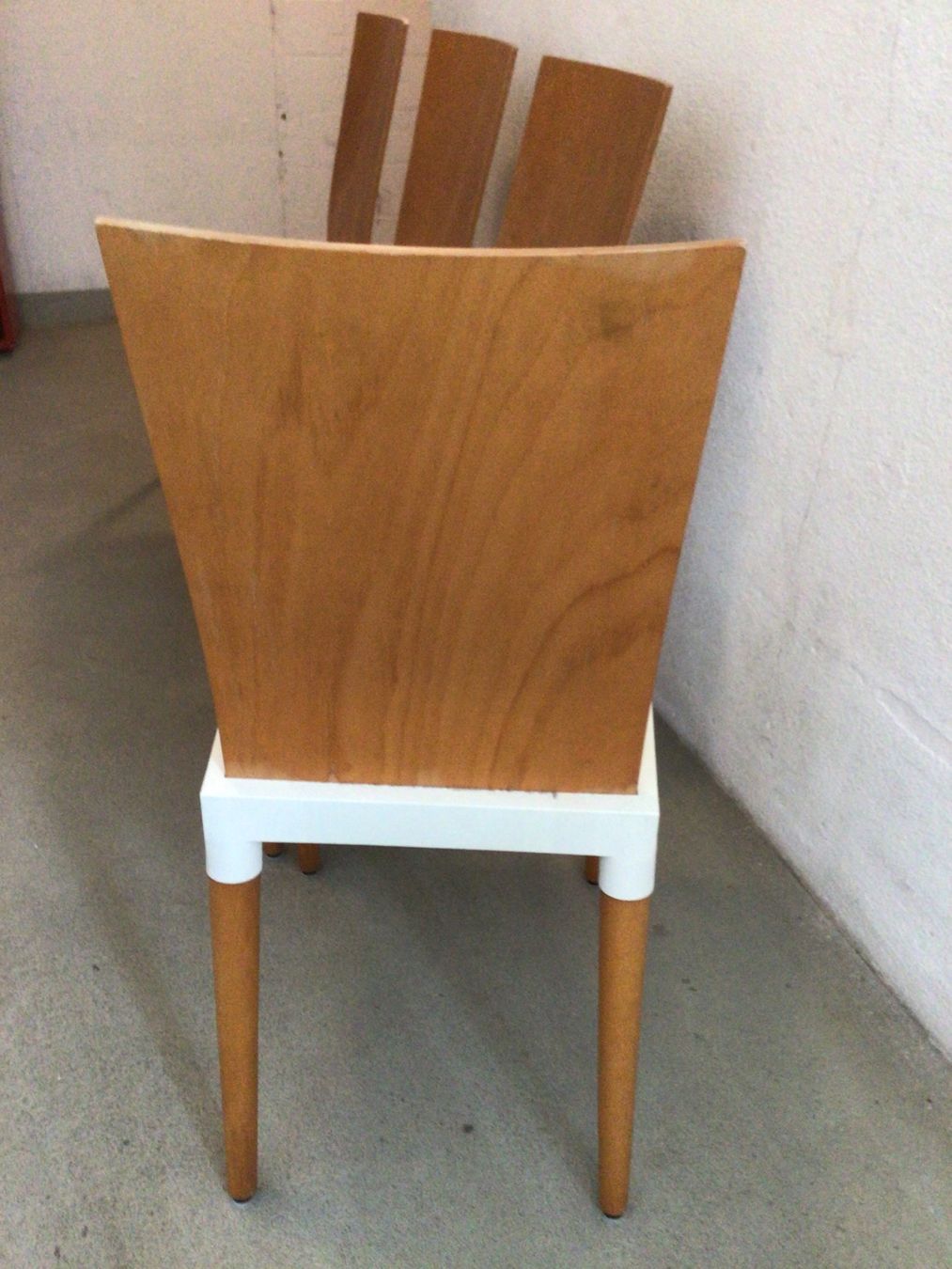 Stühle: 4 Esszimmer-Designerstühle – Gebraucht aus arth von Tasalo 2