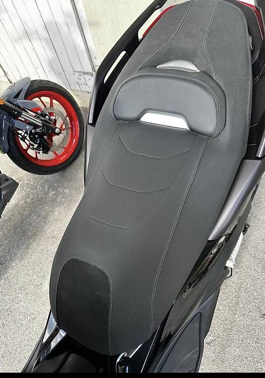 Scooter: Yamaha XMax 125 Tech MAX + / 05-2025 / 1800km – Usato da Jona venduto da ramiz93 3
