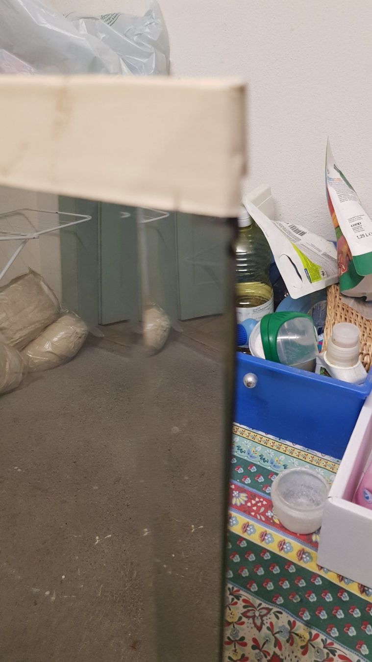 Specchi: Alter geschliffener Badezimmerspiegel – Usato da Zürich venduto da Ipoc 2