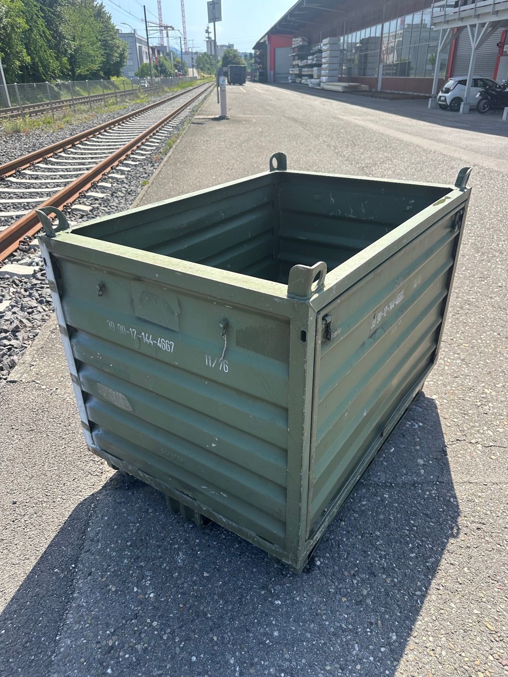Palettes: Palettenbox Boxpalette, Hochbeet oder Transportbehälter – D'occasion à Laufenburg par Sirluger 4