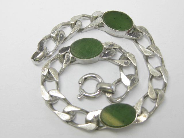 Bracciali & Braccialetti: Antik Armband Panzer Kette Silber 835 Nephrit Jade – Usato da Ermatingen venduto da Decovin