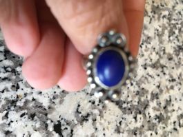 Silberring mit Lapislazuli