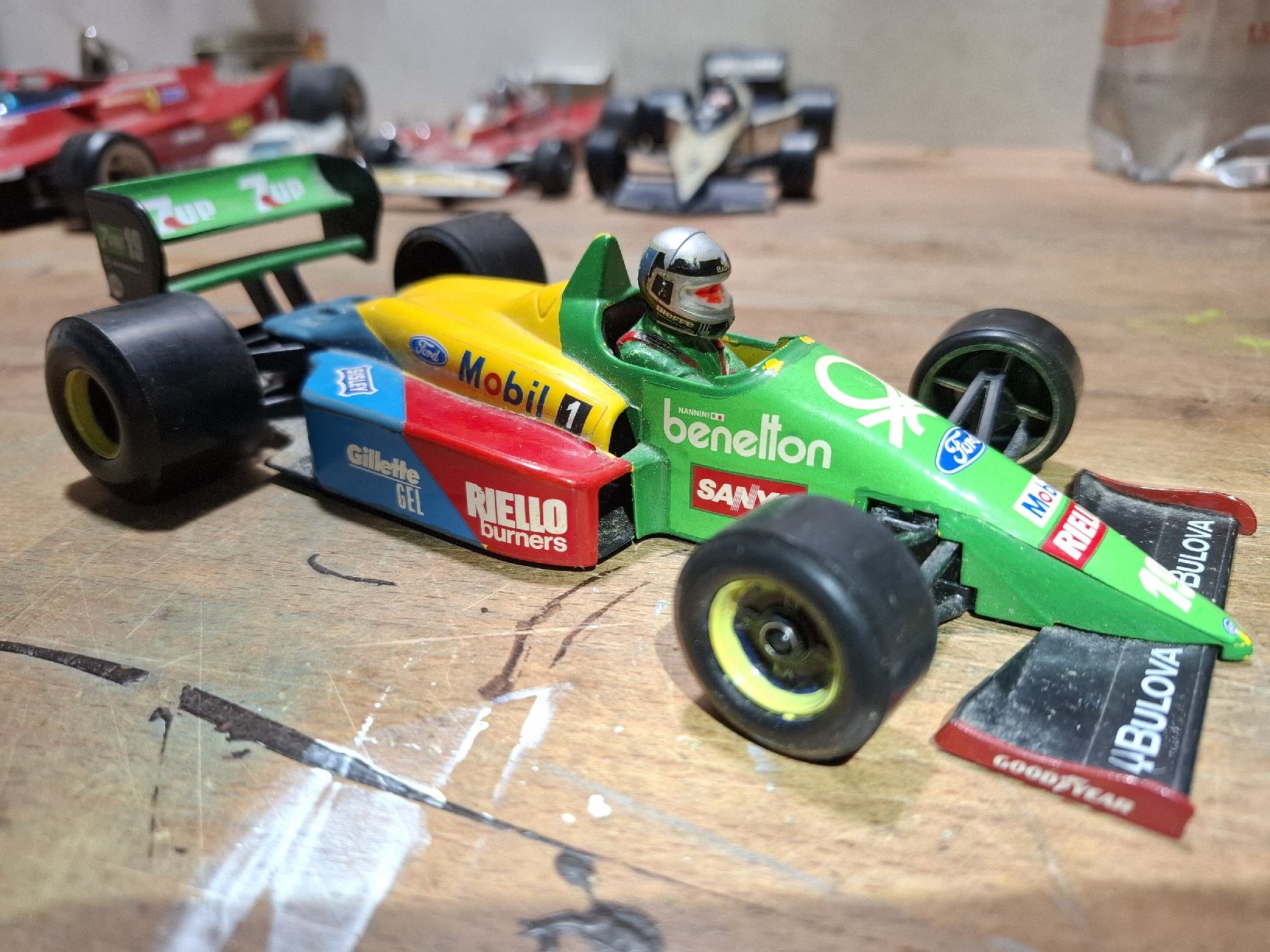 Bburago Voitures modèles: Model Benetton Ford 188 – D'occasion à Flaach par maniv6 1