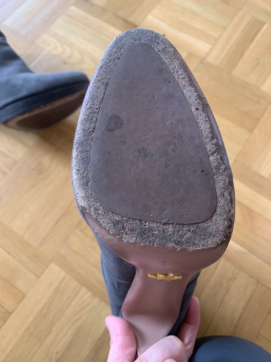 Prada Chaussures femmes: PRADA women’s boots size 39.5 – D'occasion à La Croix de Rozon par chr_f5wy 5