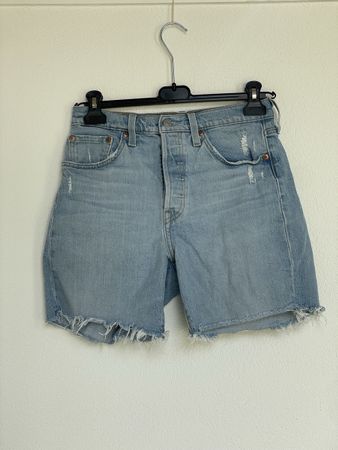 Levi's 501 Shorts hellblau Grösse 26 neuwertig