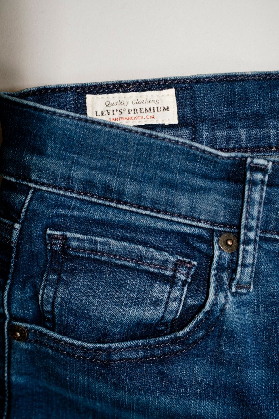 Levi's Jeans: SUMMER SALE! Levi's Jeans Gr. 27 – D'occasion à Zürich par pinkmilkyway 1