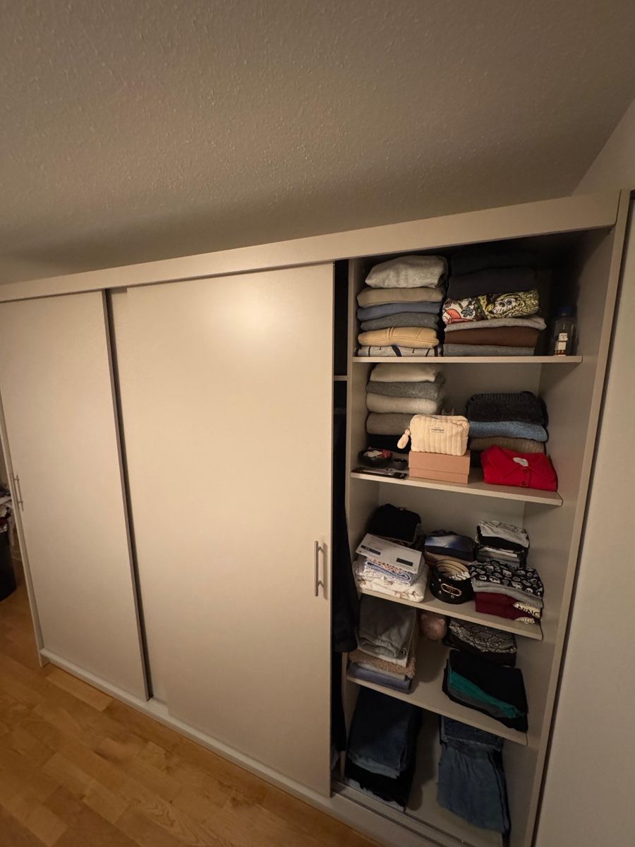 Mobile-home: Set di mobili da arredamento  – D'occasion à Jona par api_vd98 3