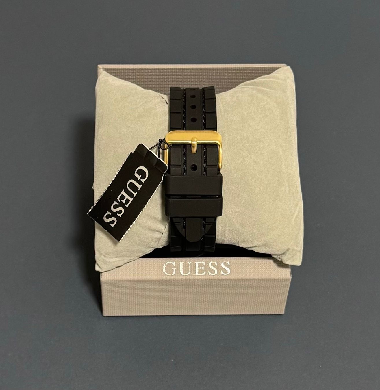 Guess Orologi: Neue Uhr von Guess – Nuovo e nell'imballaggio originale da Spiegel b. Bern venduto da Desisk44 1