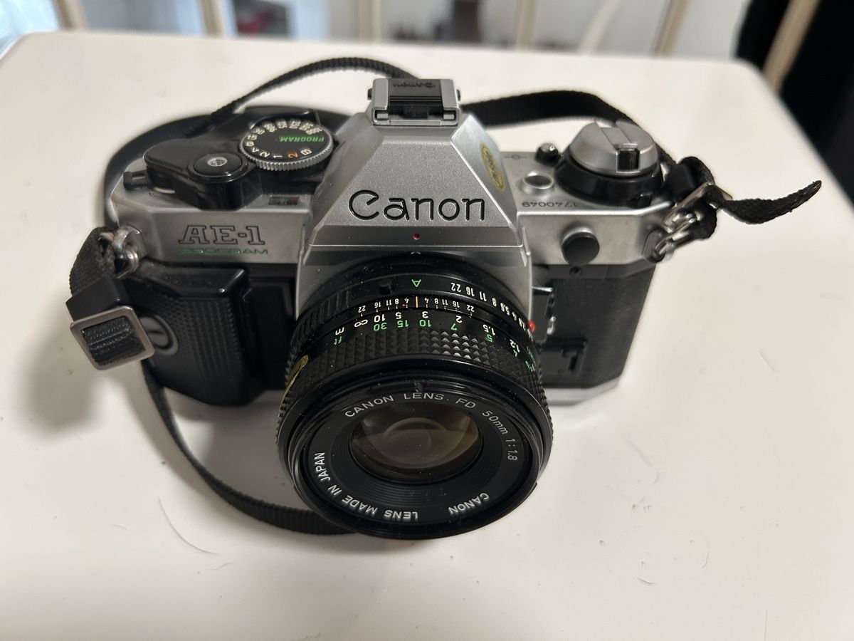 Canon Kamera: Canon AE-1 Spiegelreflexkamera mit Cover – Gebraucht aus möhlin von Caja1 4